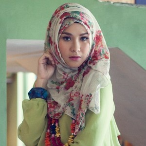 Bikin Film Hijab, Zaskia Adya Mecca Jadi Produser Sekaligus Pemain