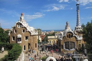 Parc Guell, Taman Paling Unik di Barcelona