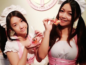 Tempat Makan di New York Ini Isinya Pelayan Jepang Seksi