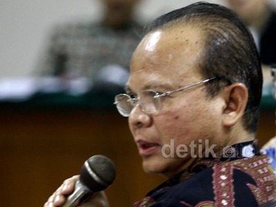 Pejabat KemenPU Bersaksi untuk Andi Mallarangeng