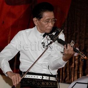 Mengenang Sang Maestro Idris Sardi