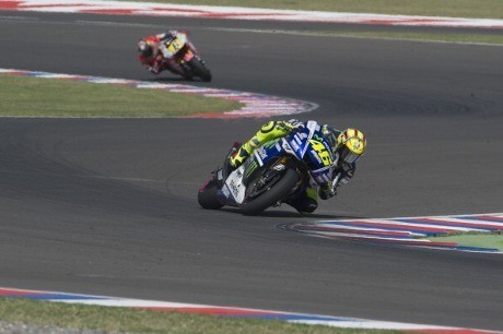 Gagal Raih Podium, Rossi Salahkan Bradl