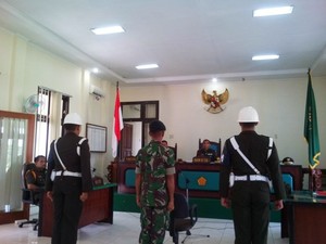 Senpi Dipakai Teman untuk Berondong Posko Partai, Praka Heri Diadili