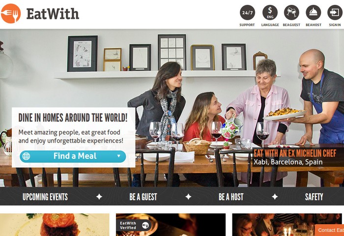 Makan Bareng Orang Asing Saat Traveling, Aneh atau Unik?