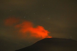 Lontaran Material Pijar Gunung Slamet Meningkat, Ini Penampakannya