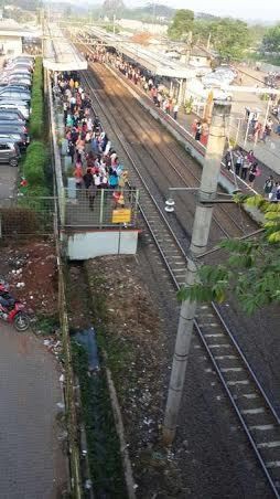 Pagi Ini, Commuter Line Kembali Bermasalah