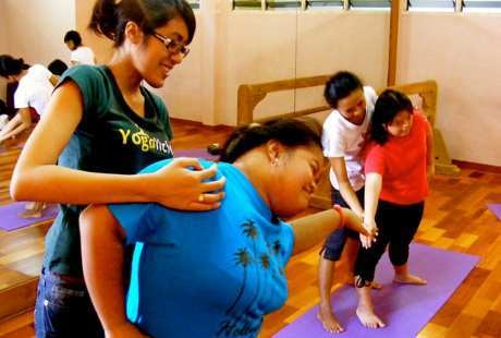 Terapi Anak Autisme dengan Yoga, Bisakah?