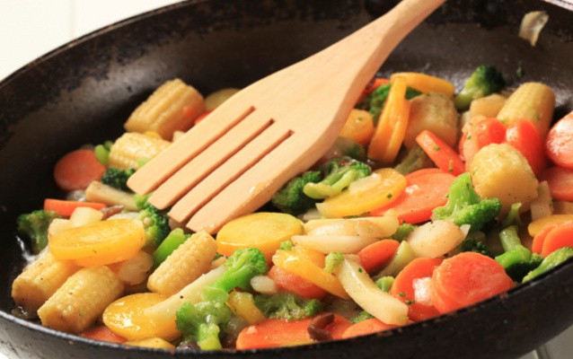 Peralatan Masak dan Kemasan Makanan Juga Bisa Jadi Sumber Paparan Zat Berbahaya