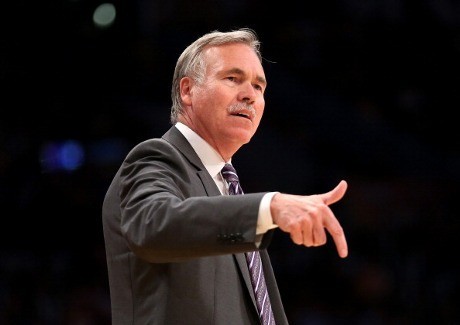 Mike DAntoni Mundur sebagai Pelatih Lakers