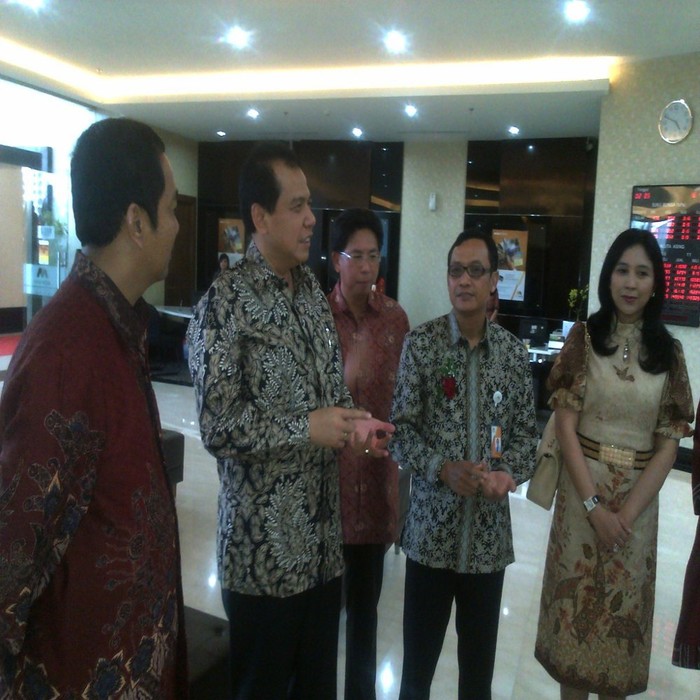 CT Resmikan Menara Bank Mega di Semarang