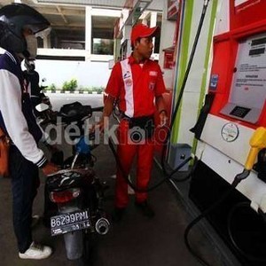 Presiden Baru Harus Berani Hapus Subsidi BBM