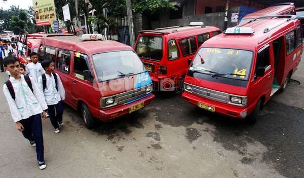 Subsidi BBM Rp 200 Triliun Lebih, Tapi Angkutan Umum Bobrok dan Bau