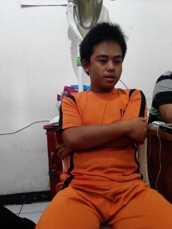 5 Catatan Hitam Emon Si Penjahat Seksual