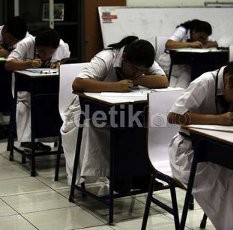 Siswa SMP Jalani Ujian Nasional Hari Ini