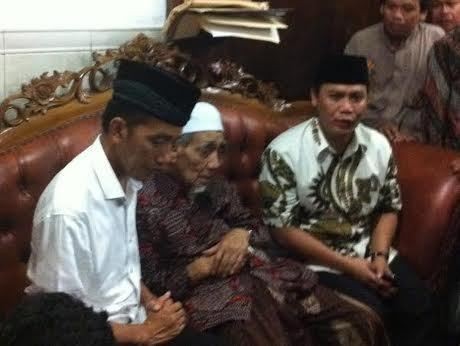 Jokowi Sowan Mbah Mun, Sinyal Koalisi PDIP-PPP Makin Jelas