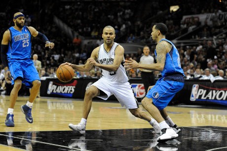 Spurs Lolos ke Semifinal Wilayah Barat