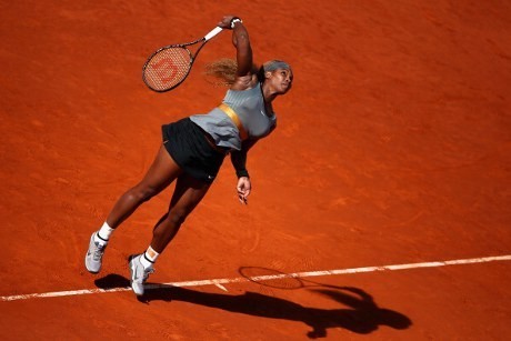 Serena dan Sharapova Mengawali dengan Kemenangan