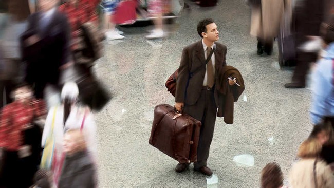Kisah 9 Orang yang Terdampar di Bandara: Dari Snowden hingga Suwarni