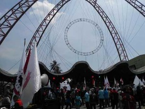 Tuntut Retribusi Dihapus, Ratusan Sopir Taksi Demo di Depan Pintu Masuk Ancol