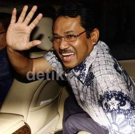 Selain Tangkap Bupati Bogor, KPK Juga Amankan Seorang Wanita Berjilbab