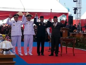 Jadi Tersangka, Ilham Lepas Jabatan Wali Kota Makassar dengan Air Mata