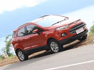 Begini Cara Terabas Banjir Pakai Ford EcoSport