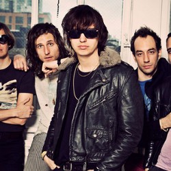 Pertama Kalinya, Lagu Terbaru The Strokes Dibawakan Live