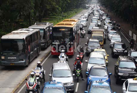 Ahok: Jakarta Ingin Bus TransJ yang Aman