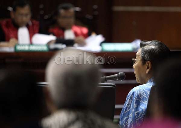 KPK Apresiasi Boediono Bersaksi di Pengadilan Tipikor
