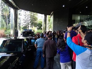Halo, Sapa Boediono Saat Tiba di Pengadilan Tipikor