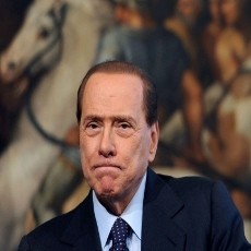 Jalani Hukuman Melayani Masyarakat, Berlusconi Jadi Relawan di Rumah Sakit