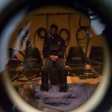 Penyelam Meraba-raba Dinding Kapal Untuk Cari Korban Tragedi Feri Korsel