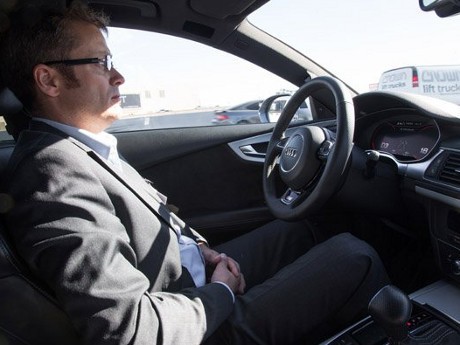 Bersiap Sambut Mobil Autopilot (I)