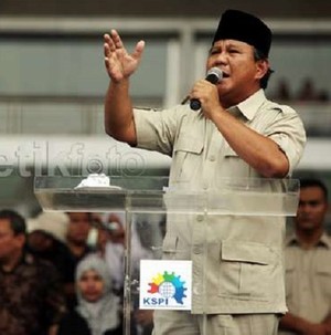 Cerita Tentang Kemeja Empat Kantong dan Celana Krem Prabowo