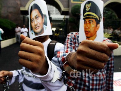 Mahasiswa Demo Kejagung Tuntut Jokowi Diperiksa