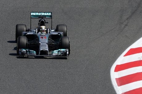Hamilton Kembali Tercepat