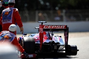 Ban Mobilnya Lepas, Vergne Kena Penalti 10 Grid