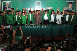 Romy Tepis Mukernas III PPP yang Digelar di Hotel Seruni Ada Dana Rachmat Yasin