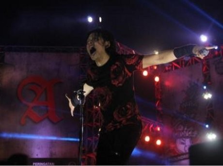 Mainkan Lagu Munafik, GIGI Sindir Para Calon Presiden