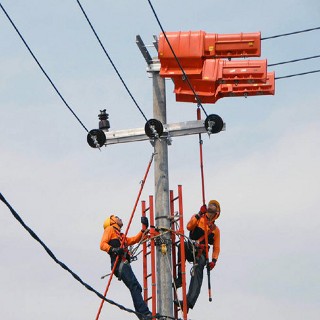 PLN: Daerah yang Masih Padam Baru Menyala Pukul 01.00 WIB