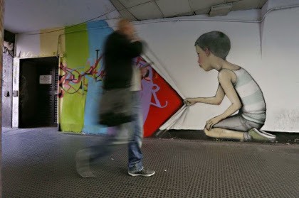 Muncul Mural Bak Pelangi di Roma