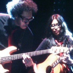 Endah N Rhesa Rilis Somewhere In Beetween