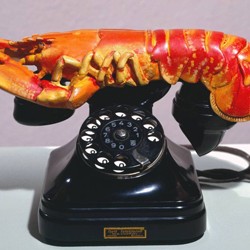 Unsur Erotis di Balik Karya Seni Lobster Telephone Milik Salvador Dali
