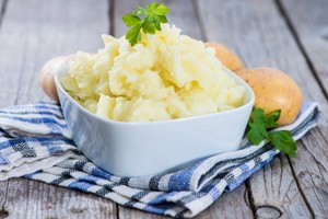 Berikan Kentang Tumbuk dan Pisang Saat si Kecil Mulai Disapih