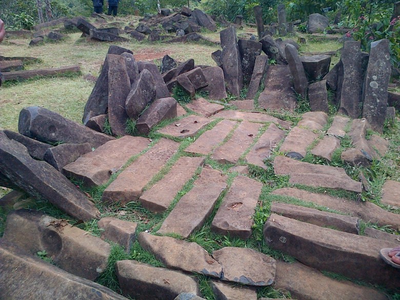 Ini Kesimpulan Tim Peneliti Tentang Usia Situs Gunung Padang Ini Kesimpulan Tim Peneliti Tentang Usia Situs Gunung Padang