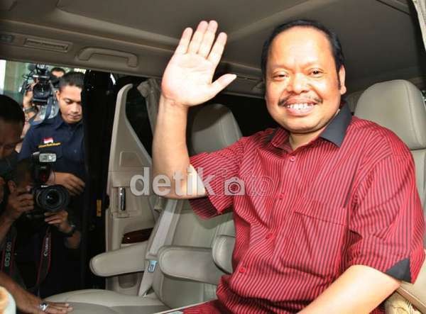 KPK Tetapkan Sutan Bhatoegana Jadi Tersangka Penerimaan Suap di ESDM KPK Tetapkan Sutan Bhatoegana Jadi Tersangka Penerimaan Suap di ESDM