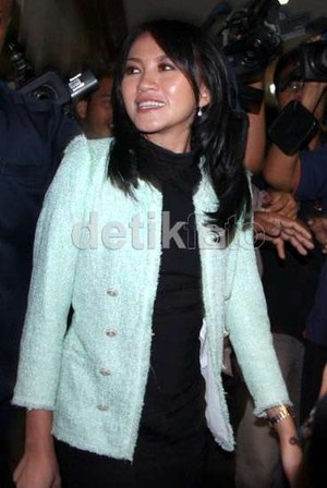 Caleg PDIP Karolin Margret Natasa Raih Suara Tertinggi, Libas Puan dan Ibas