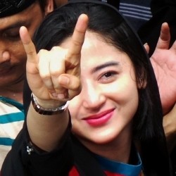 Lupakan Masa Lalu, Dewi Persik Siap Main Film Bareng Julia Perez