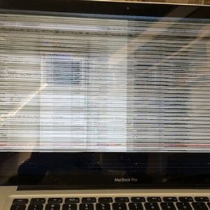 MacBook Pro Sering Crash, Apple Banjir Protes