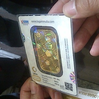 Harga Emas Antam Kembali Turun ke Rp 529.000 Per Gram